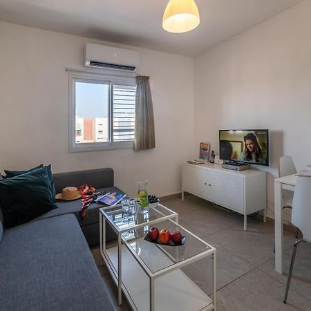 One Bedroom Apartment By Stay Eilat - Eilot Street Екстер'єр фото