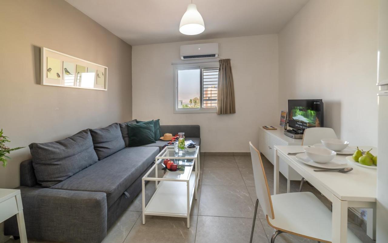 One Bedroom Apartment By Stay Eilat - Eilot Street Екстер'єр фото